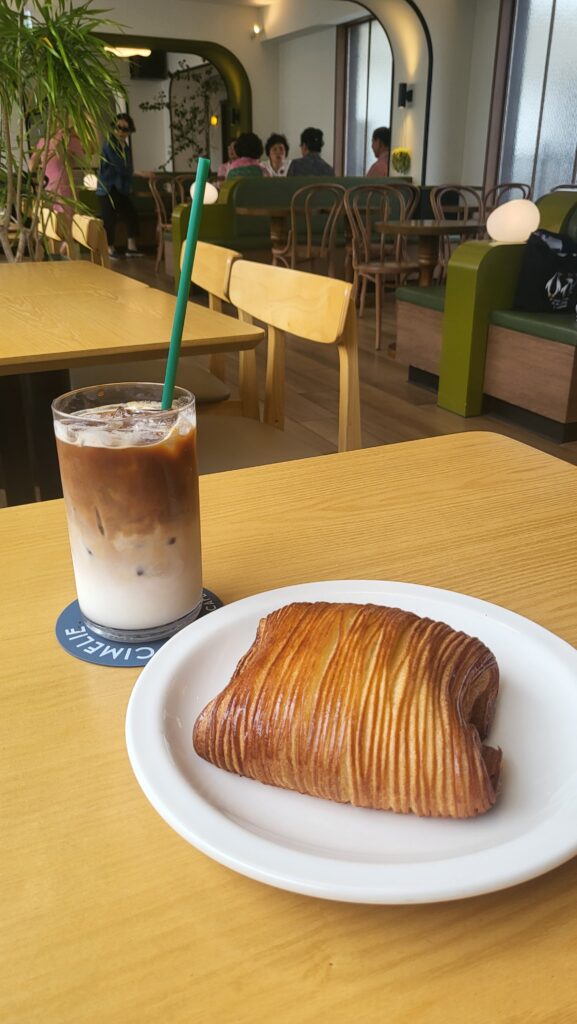 cafe latte and pain au Suisse