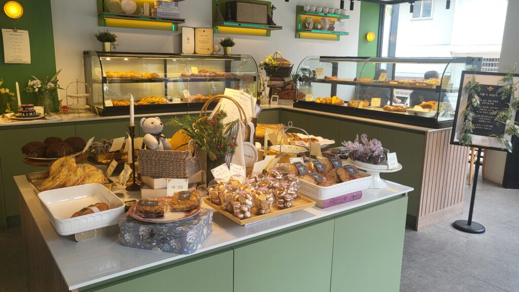 Cafe de Cimelie baked goods