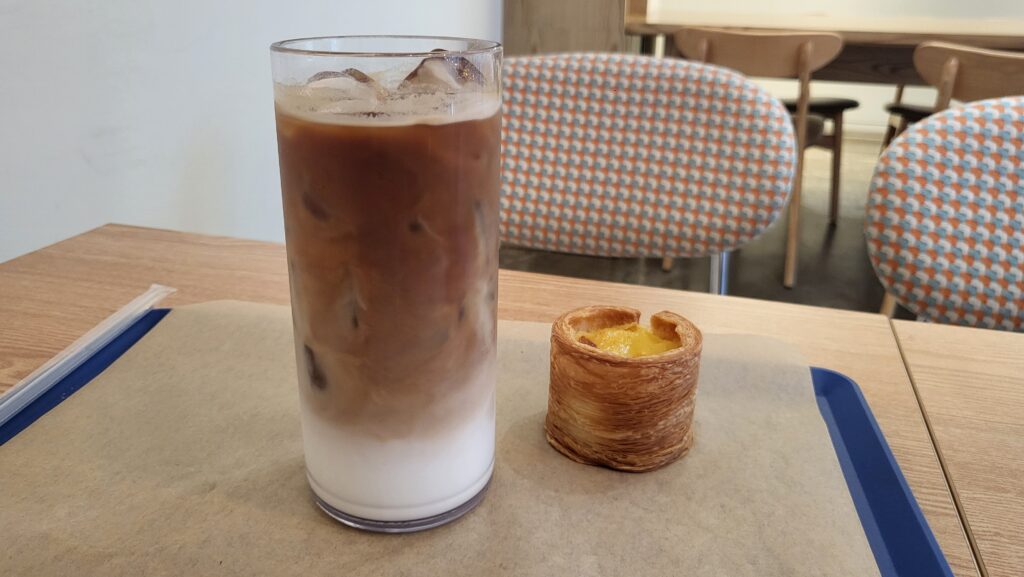 cafe latte and egg tart
