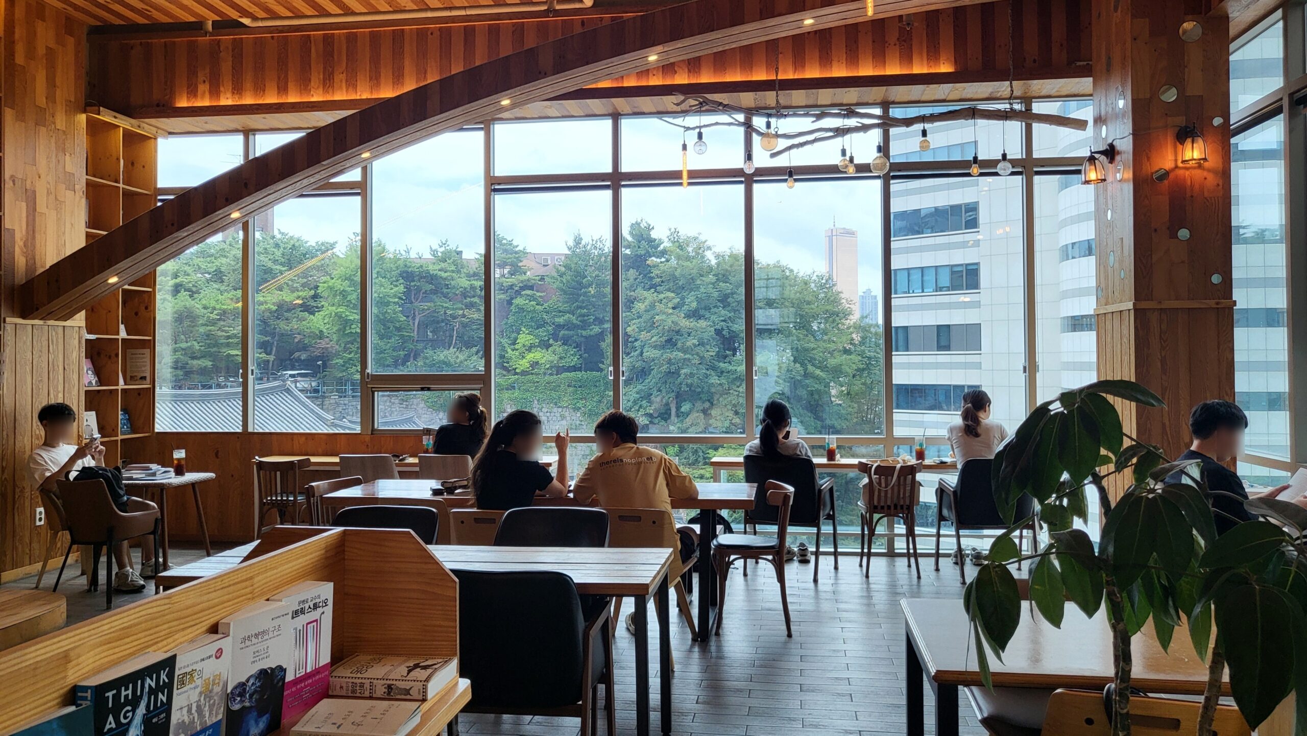 Book Cafe Near Mapo Station with Hangang Views: ChecknGrow