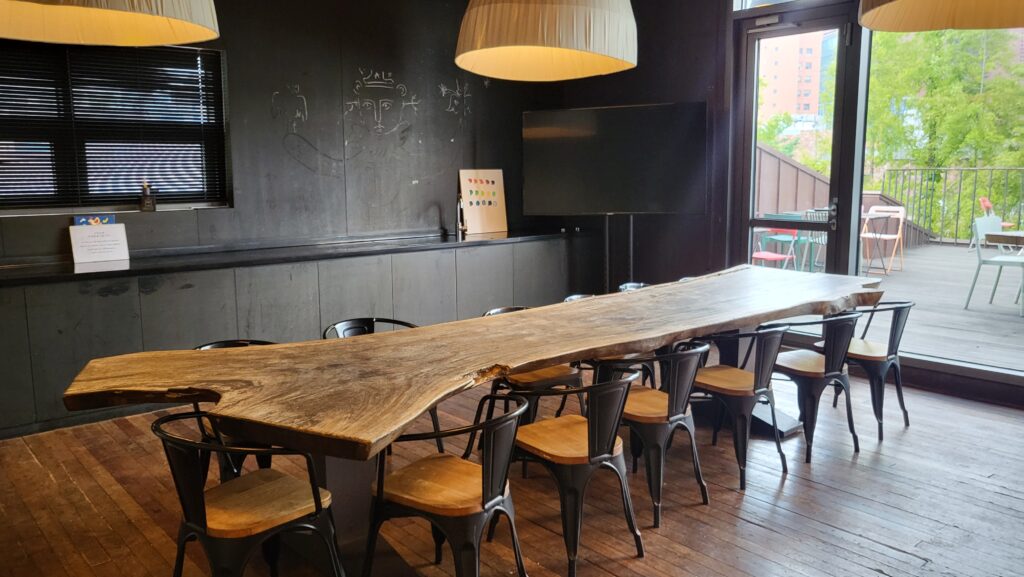 Cafe Alver in Gangnam third floor seating