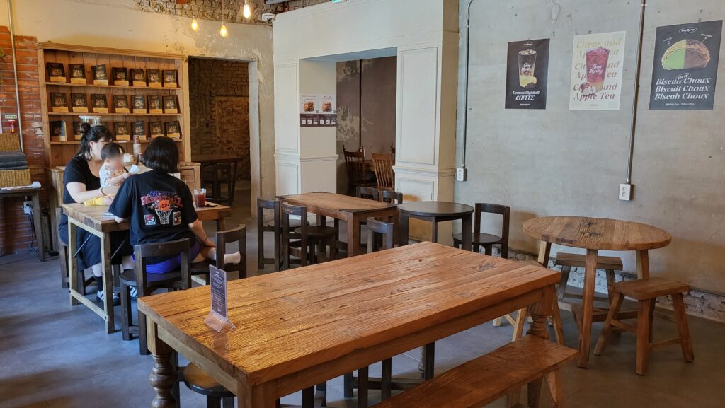 cafe gongmyoung 2nd floor