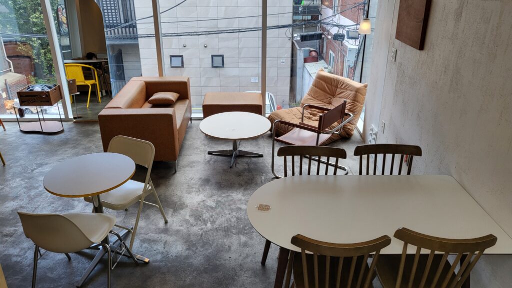 Cozy coffee shop near me with seating and relaxing vibe