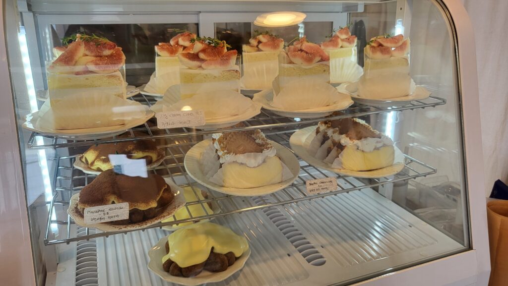 Unique drinks and desserts near Konkuk University Station