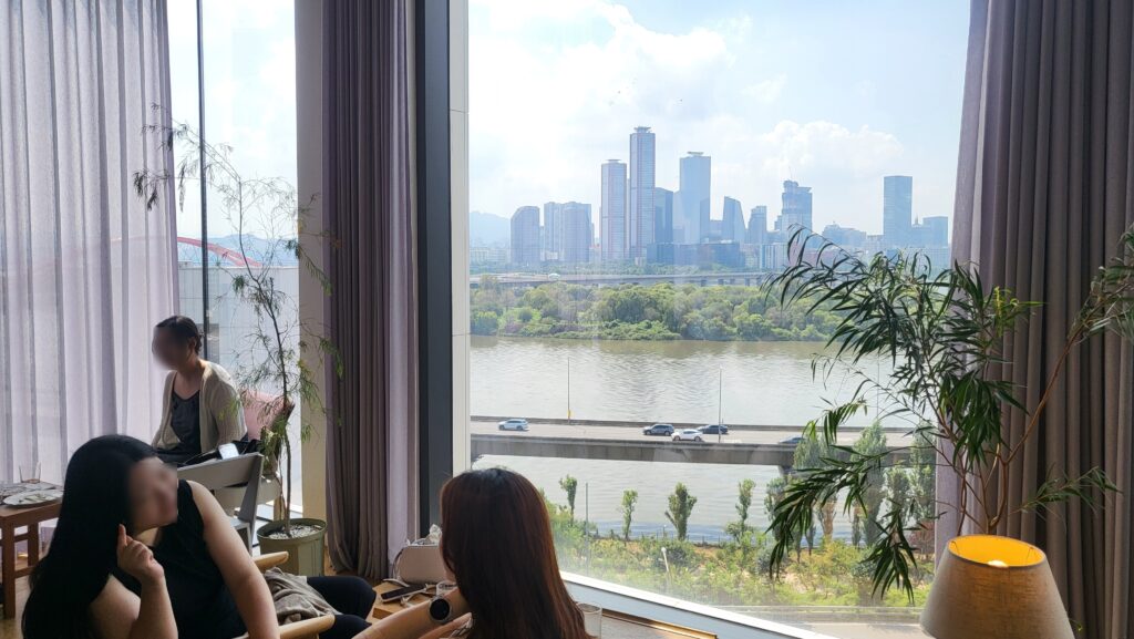 Hangang River view cafe with large windows at Bean Brothers Seoul
