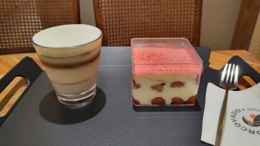 Strawberry tiramisu and Iced Corco Brown at Corcovado Art Cafe Jongno