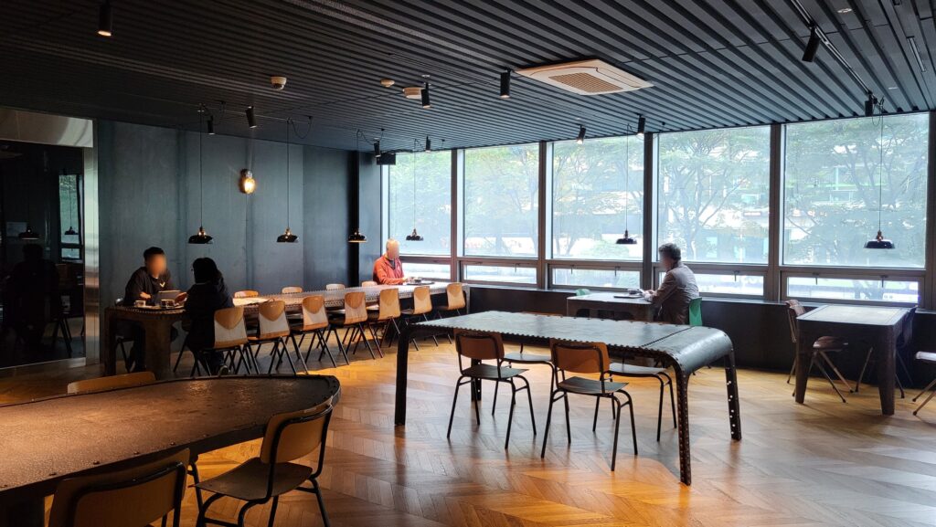 Terarosa POSCO Book Cafe 2nd floor seating