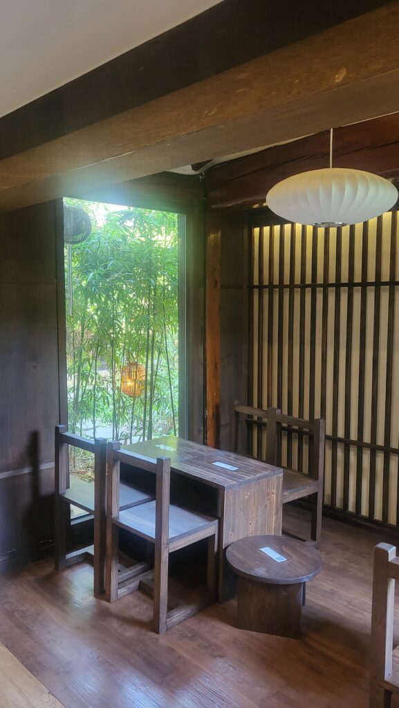 Jongno aesthetic cafe seats