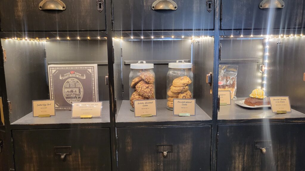 Mailroom Sindang Cafe desserts