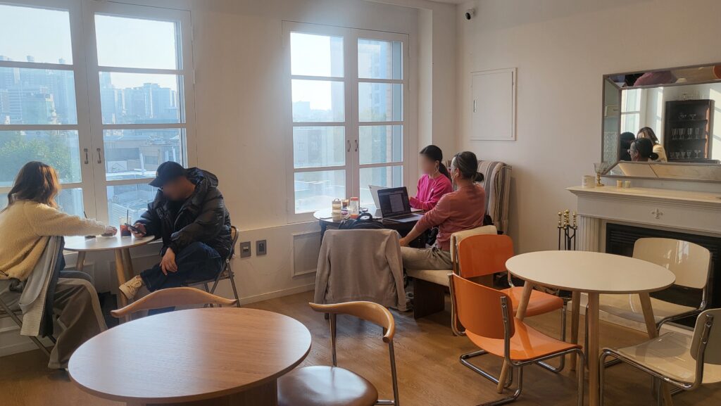 Mailroom Sindang Cafe fifth floor cozy modern interior perfect for dates and relaxation