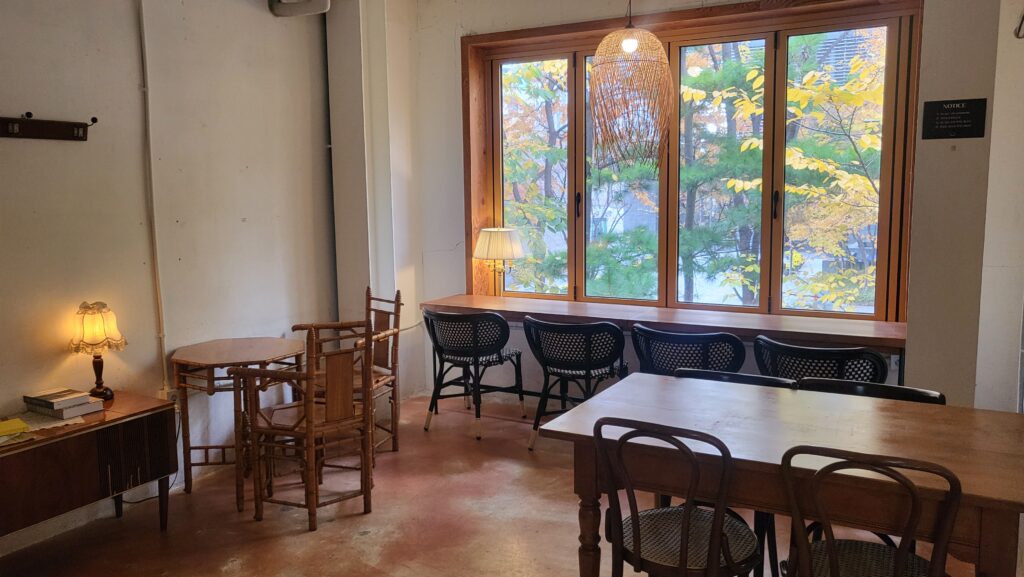 Best Seongsu Souffle Cafe 5to7 large window foliage view