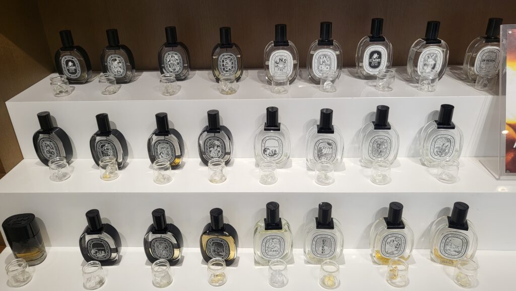 Hyehwa Date Course Perfume Graphy