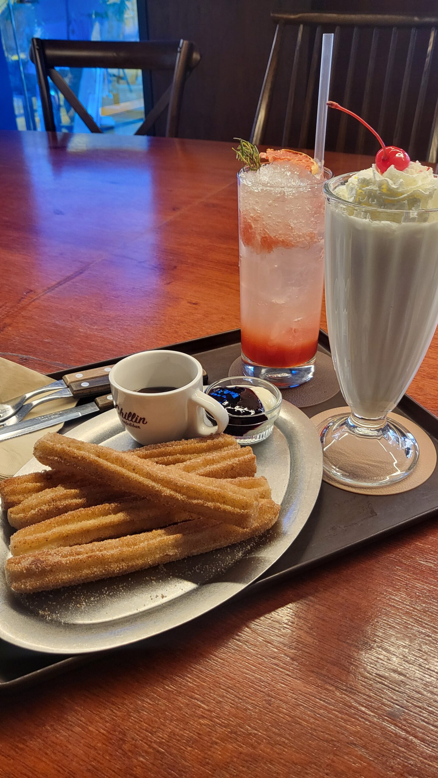 Hyehwa Churros Date Cafe Chillin | Warm & Cozy Vibes