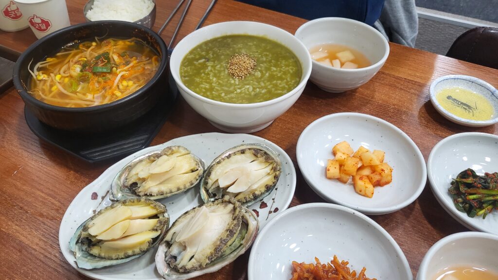abalone porridge, steamed abalone and midodeok hangover soup