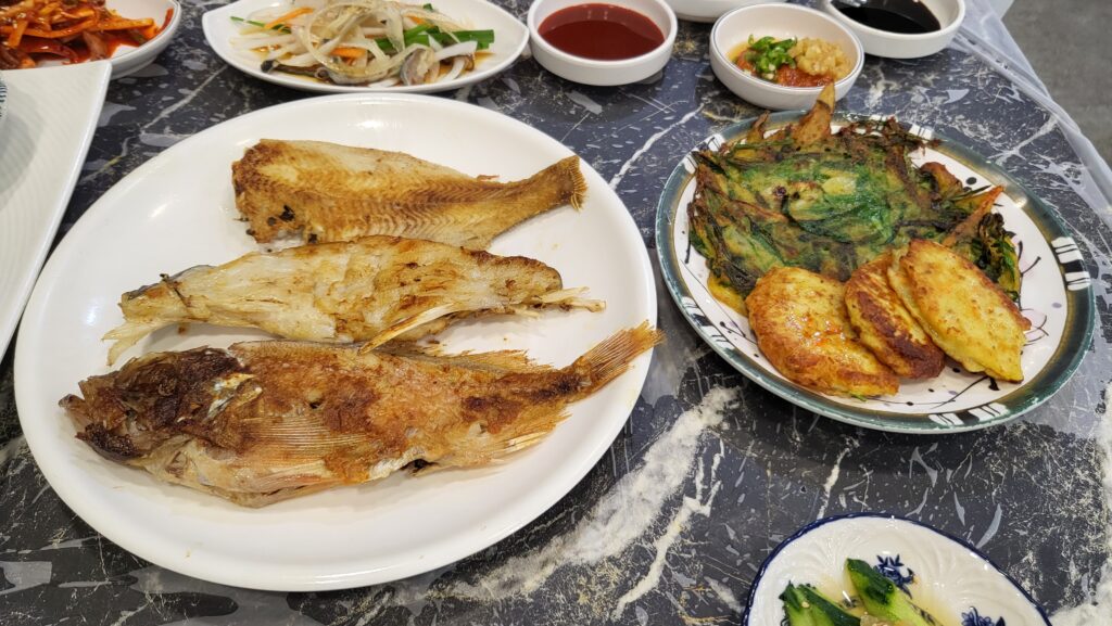 3 types of grilled fish and korean pancakes