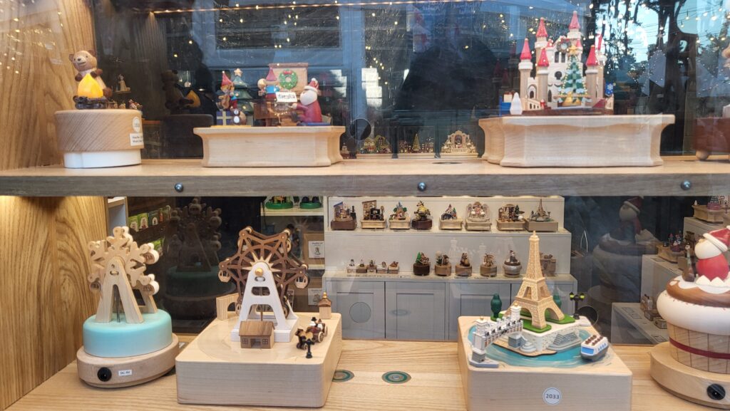 Jamsil Christmas Market Date Music Box