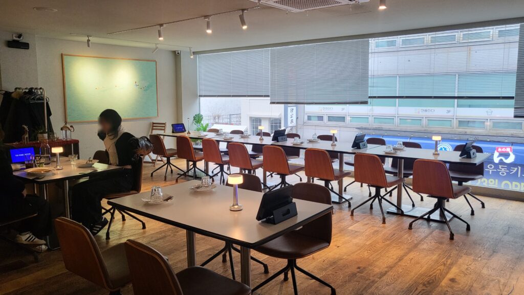 Best Affordable Pasta Place Seats