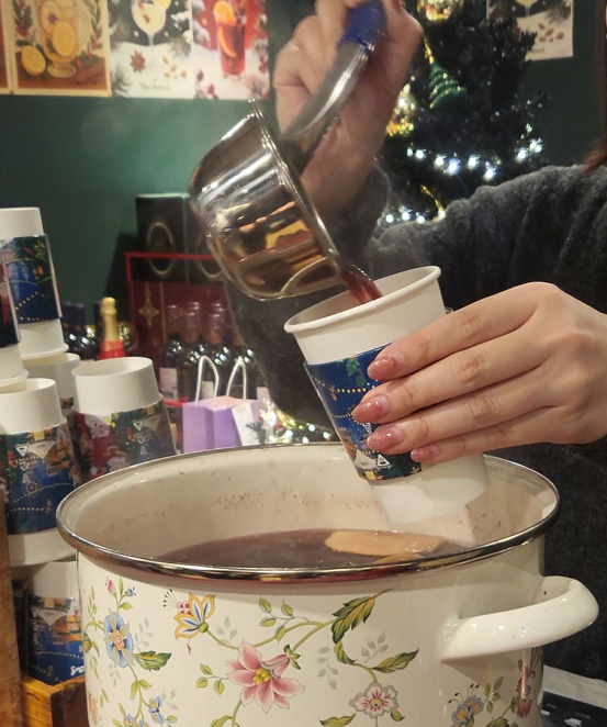 Jamsil Christmas Market Date mulled wine