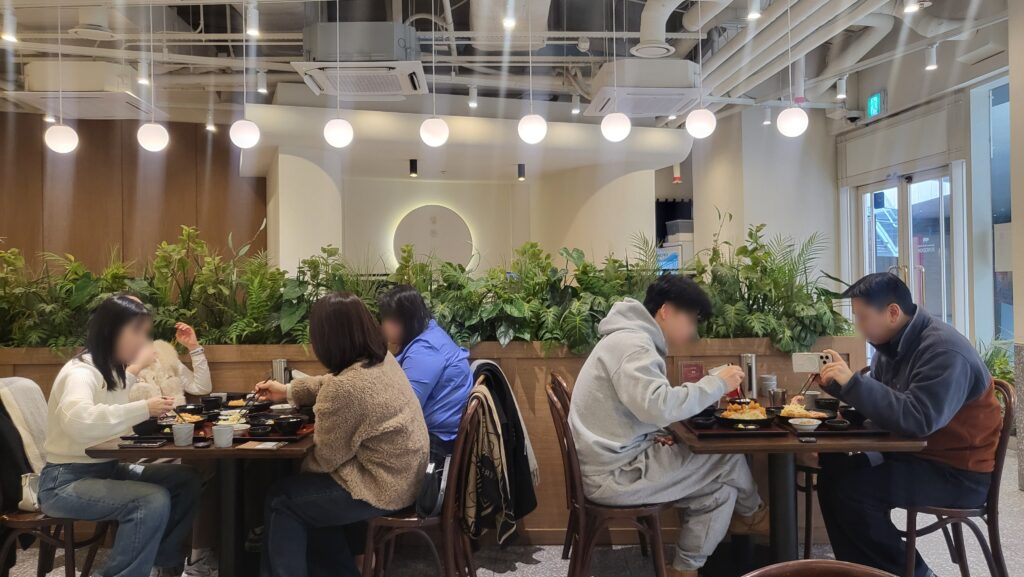 Best Tonkatsu Jungdon Seongsu interior 