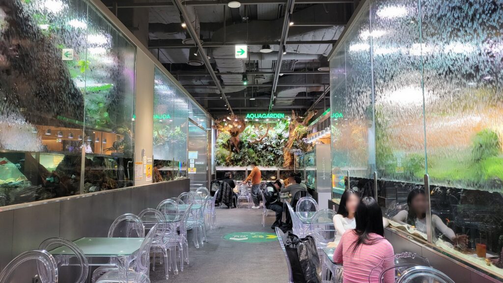 Jamsil Aquarium Cafe Aquagarden