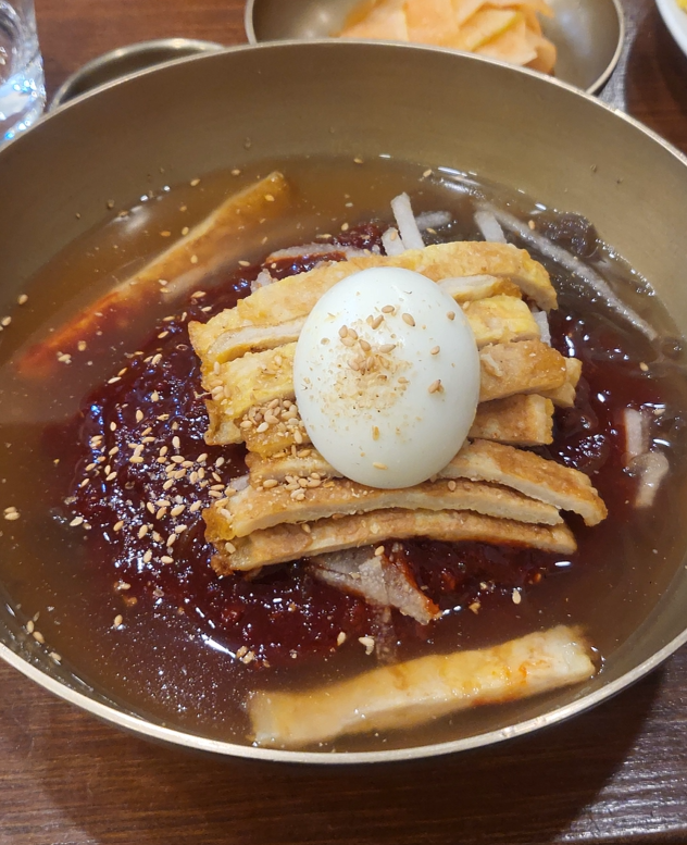 Best Restaurants In Jinju seokkeum-naengmyeon